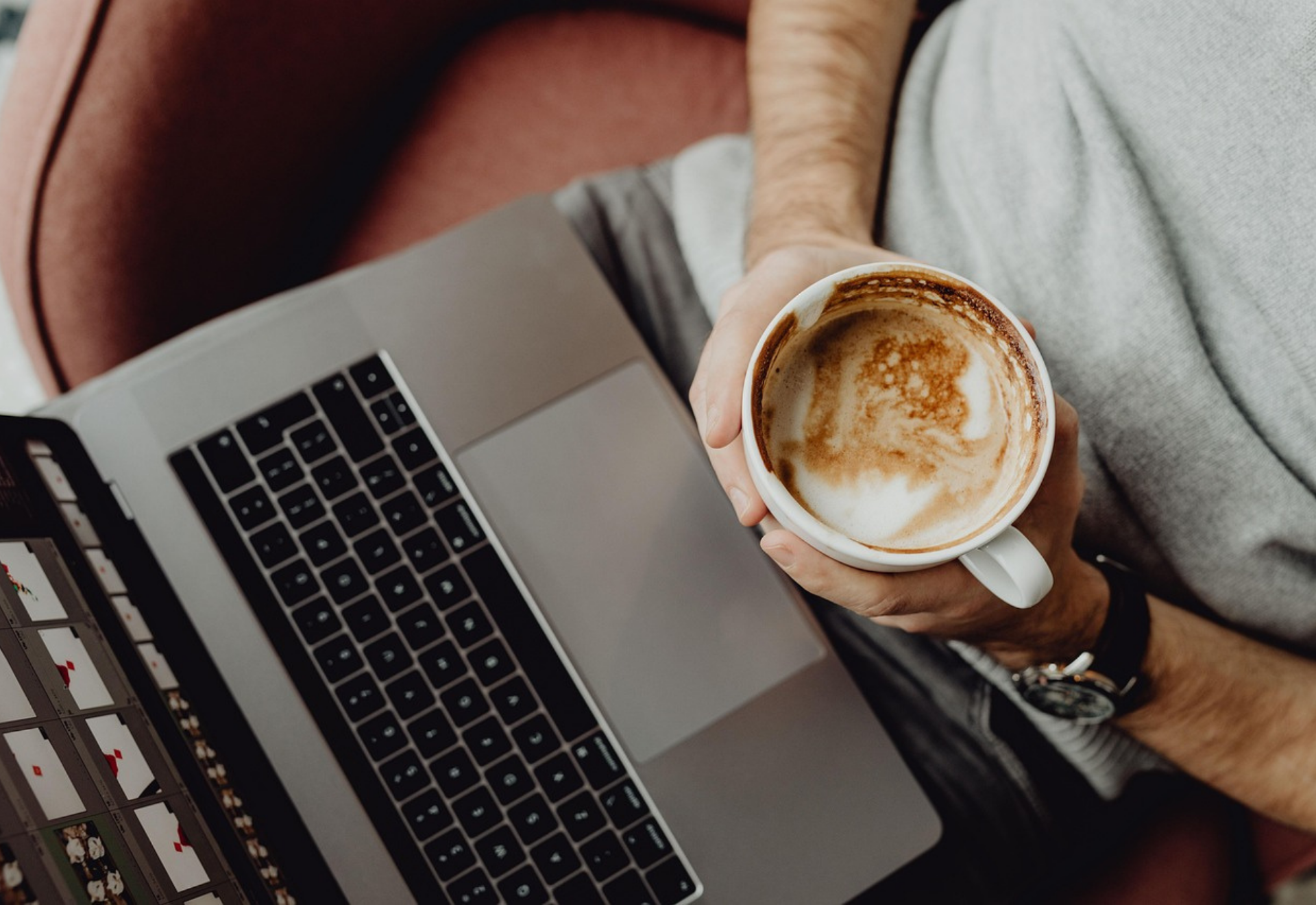 💻 Découvrez des accessoires tech innovants, performants et responsables qui transforment votre quotidien : travail, gaming, musique ou organisation de votre espace, tout en limitant votre impact écologique et en restant connecté.  greenecco.fr