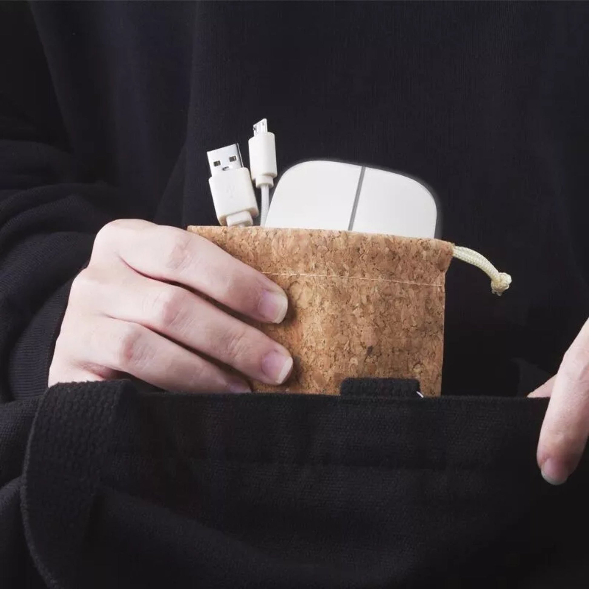 Souris Laptop Pokket Blanc, design ergonomique, plastique recyclé, sans fil et sans pile, autonomie longue durée, produit durable et éco-responsable | XOOPAR