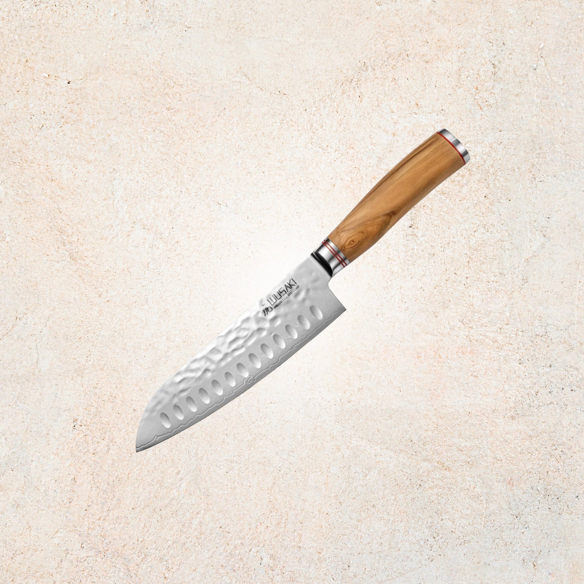 Couteau Santoku Wusaki 17 cm lame Damas 67 couches manche olivier | Les Découpeurs