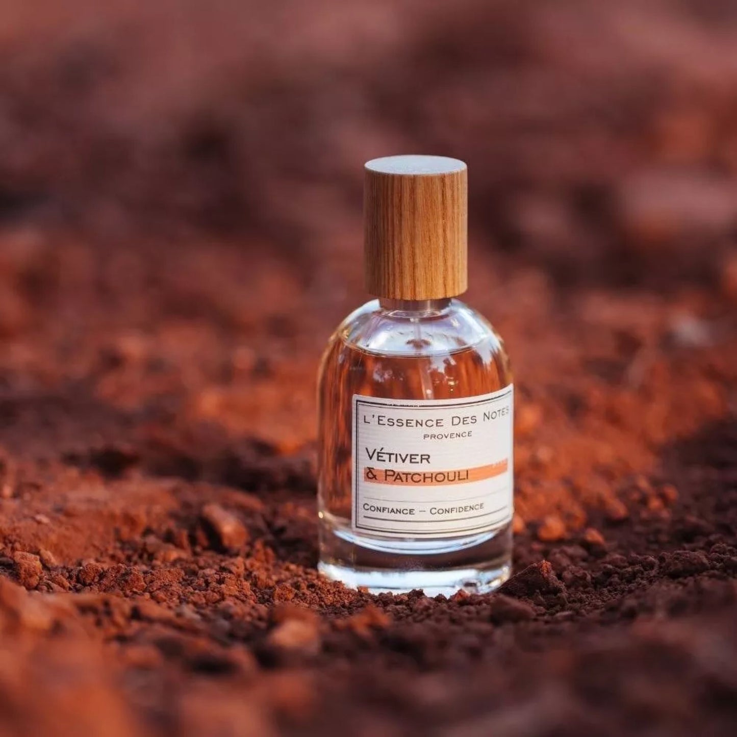 Eau de Parfum Vétiver & Patchouli 50ml – Parfum boisée et tonique – L’Essence des Notes