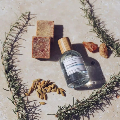 Eau de parfum naturelle Cardamome & Romarin Sérénité 30 ml, parfum marin frais avec huiles essentielles relaxantes, vegan et cruelty free | L’Essence des Notes