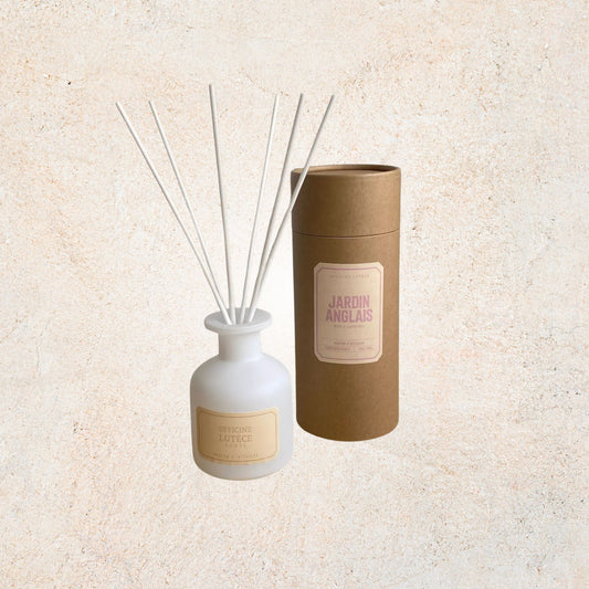 Diffuseur Rose & Gardénia Jardin Anglais 100 ml, parfum floral chic et apaisant, diffusion longue durée, fabrication artisanale | Officine Lutèce